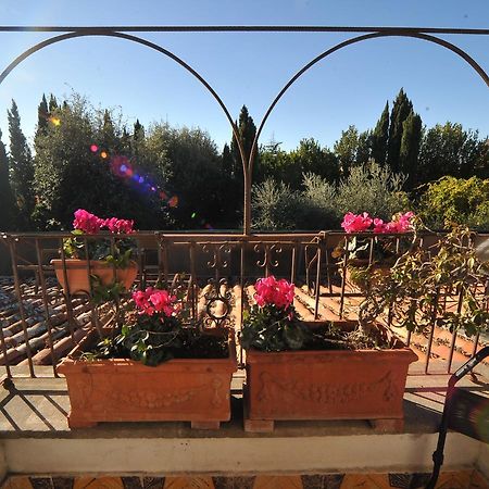 龙奇廖内 La Canonica Dei Fiori - Anna Fendi Country House酒店 外观 照片
