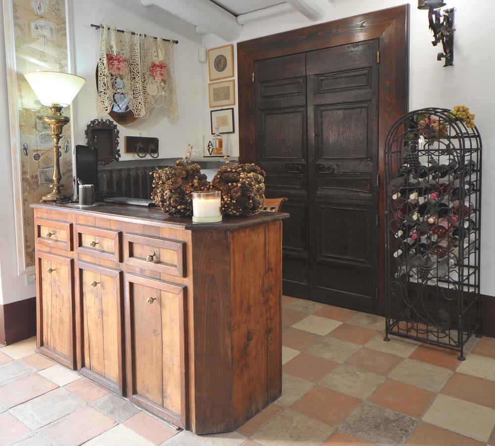 龙奇廖内 La Canonica Dei Fiori - Anna Fendi Country House酒店 外观 照片